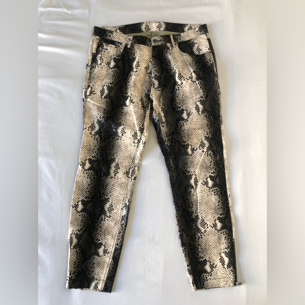 Zara Snakeskin Print Pants in Cream and Black